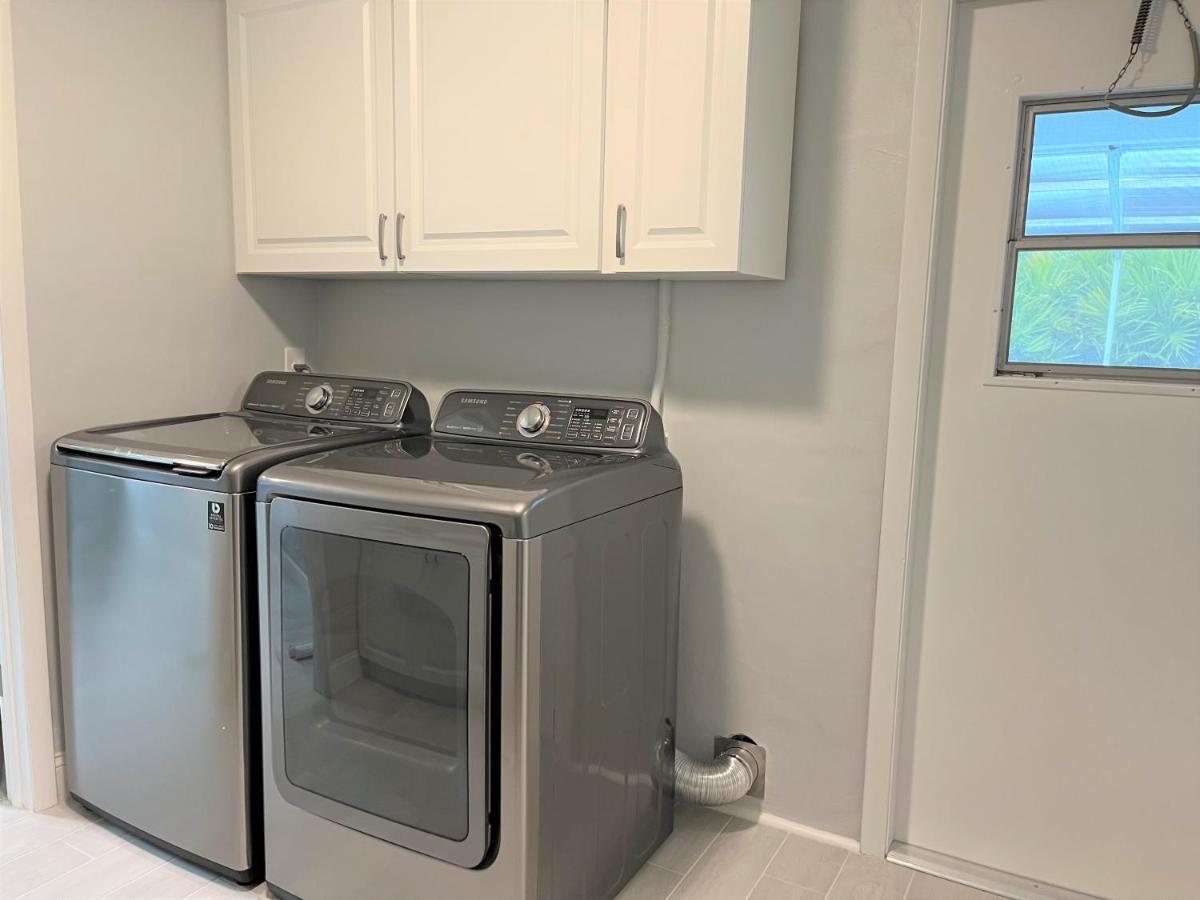 Beautiful Modern Home In Jensen Beach With Heated Pool Near Downtown And Beaches מראה חיצוני תמונה